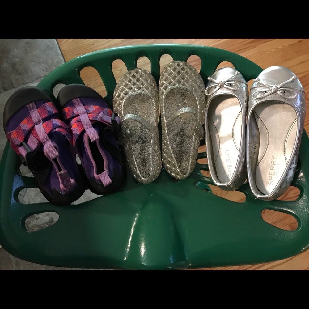 Toddler shoes - lot size 11